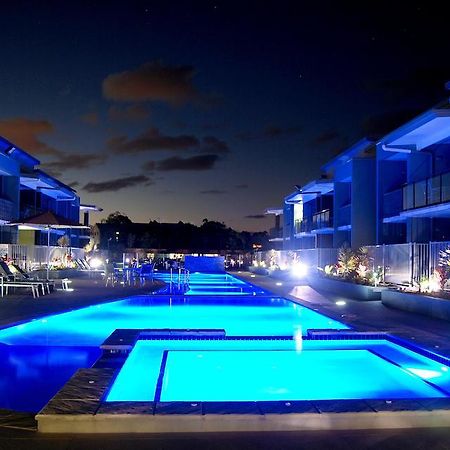 Ramada By Wyndham Hervey Bay Kemudahan gambar The pool at the Blue Sky Inn
