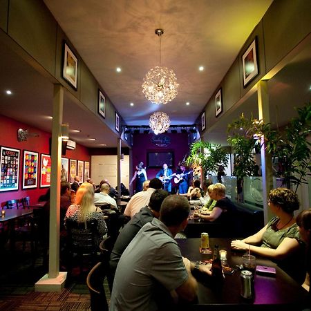 Ramada By Wyndham Hervey Bay Restoran gambar The interior of the restaurant