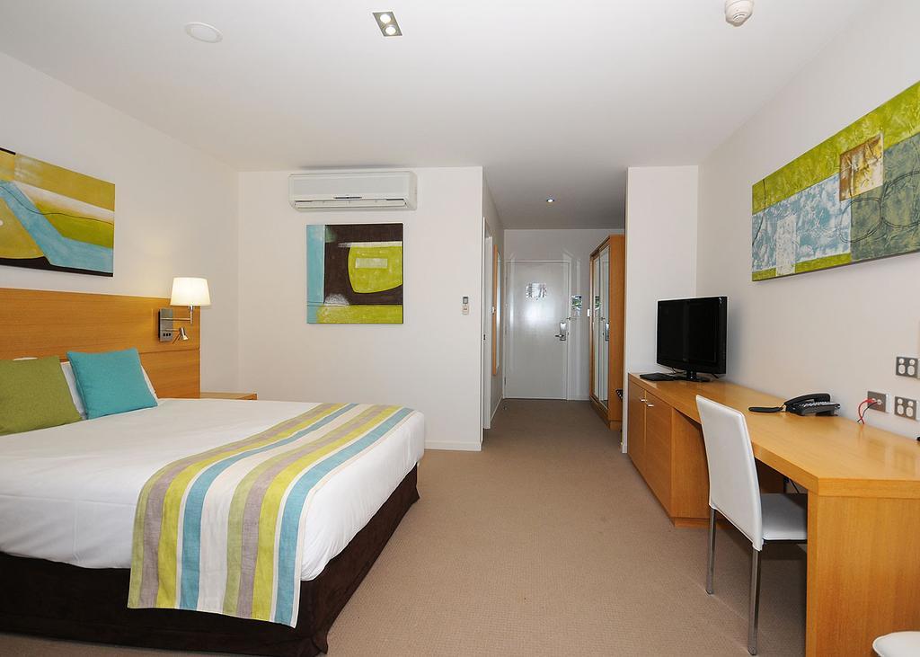 Ramada By Wyndham Hervey Bay Luaran gambar A typical hotel room